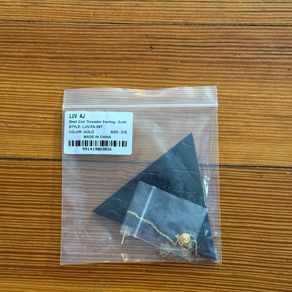 LUV AJ Shell Coil Threader Earring In Gold - Picture 6 of 6